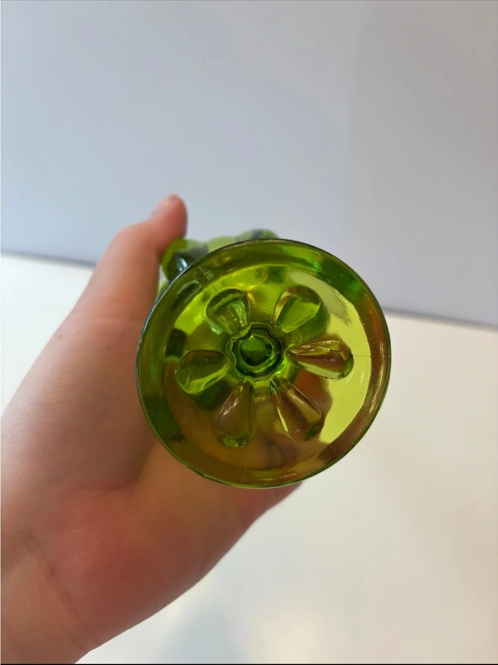 Vintage Viking petal bud swung green vase